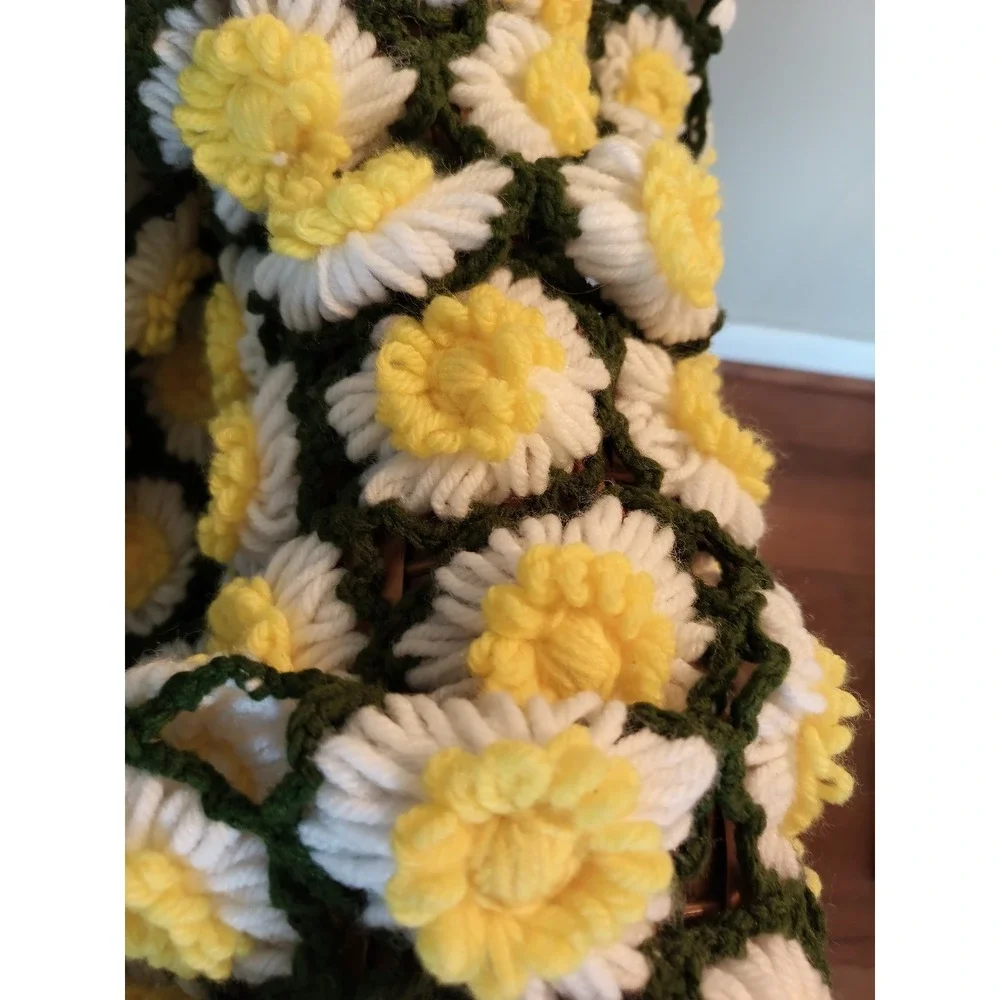 Vintage 70s crazy daisy handmade throw blanket spring colors afghan yellow flora